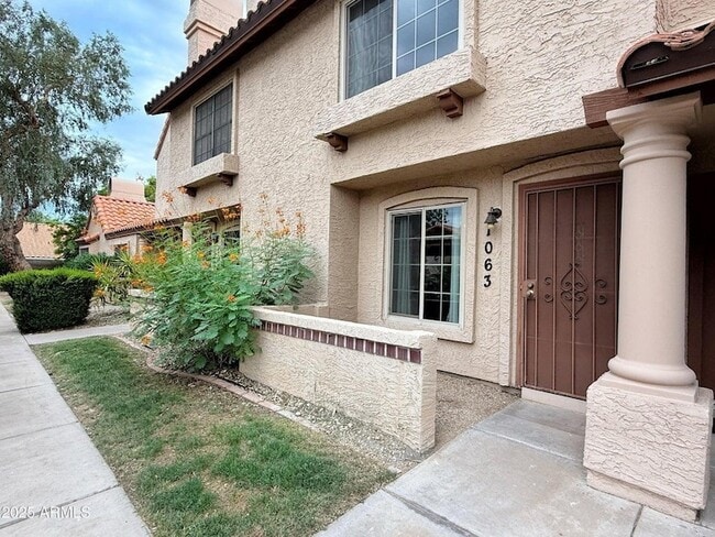 Building Photo - 4901 E Kelton Ln