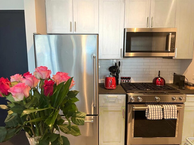 Photo - 408 W 58th St Unit ID1461698P