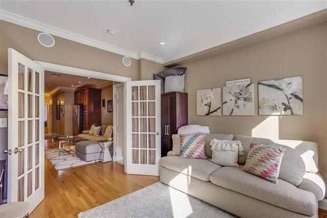 Building Photo - 805 Willow Ave Unit 3R