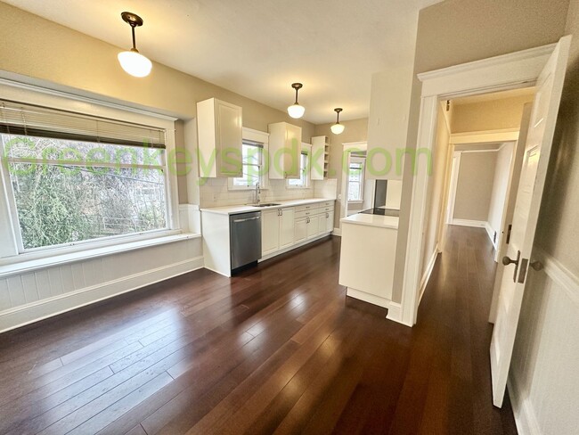 Beautiful Top Floor of Duplex in SW Portland - Beautiful Top Floor of Duplex in SW Portland Casa