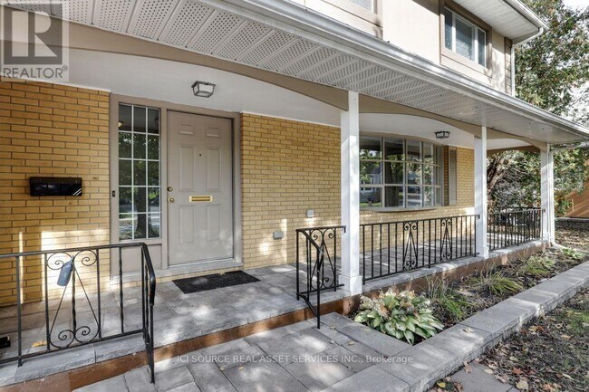 Photo - 1371 Kilborn Ave