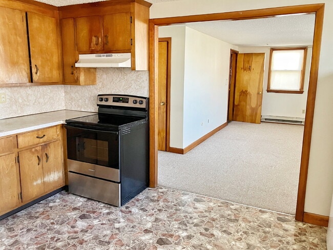 Photo - Available July 1st! - Cozy 1-Bedroom Gem in Quincy Unit 2