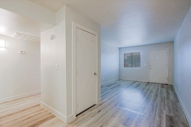 Photo - Escarlata 31