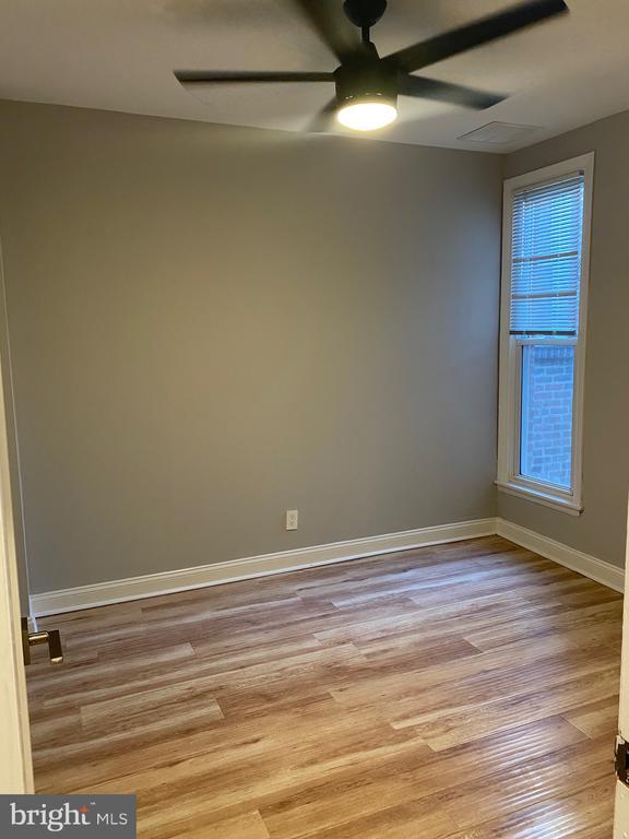 Photo - 400-18 W Walnut Ln Unit 3