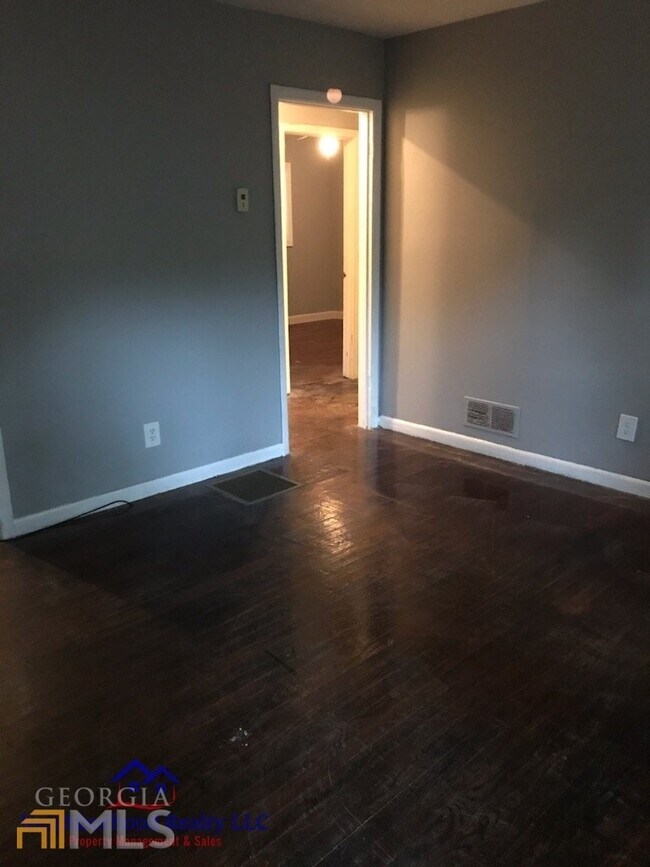 Photo - 1856 E Farris Ave