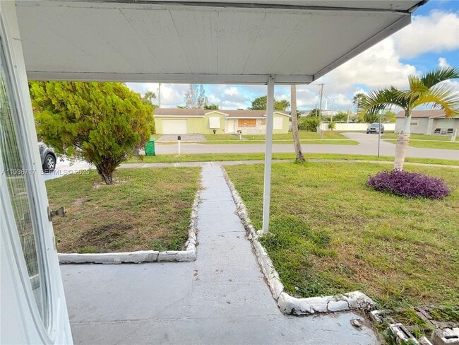Photo - 20500 NW 28th Ave