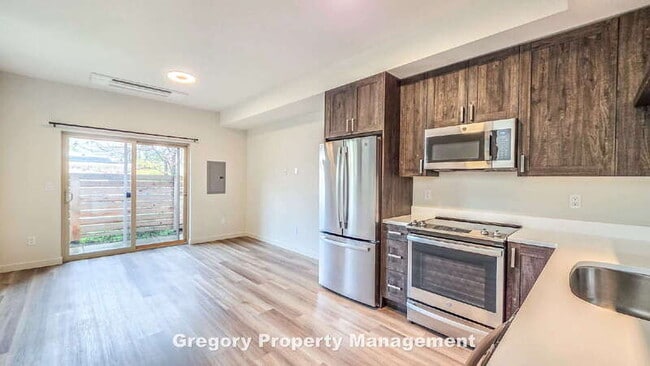 Photo - 4425 Meridian Ave N