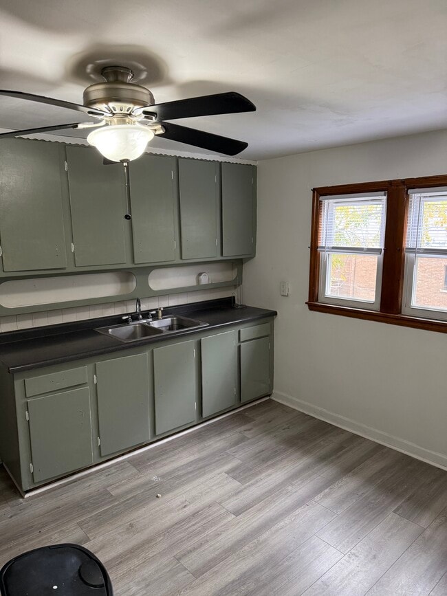 Building Photo - 7804 Banks St Unit 2 - South