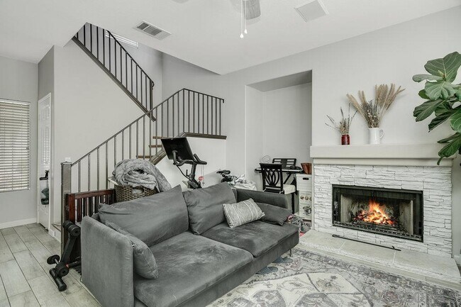 Photo - 2811 W Canyon Ave.