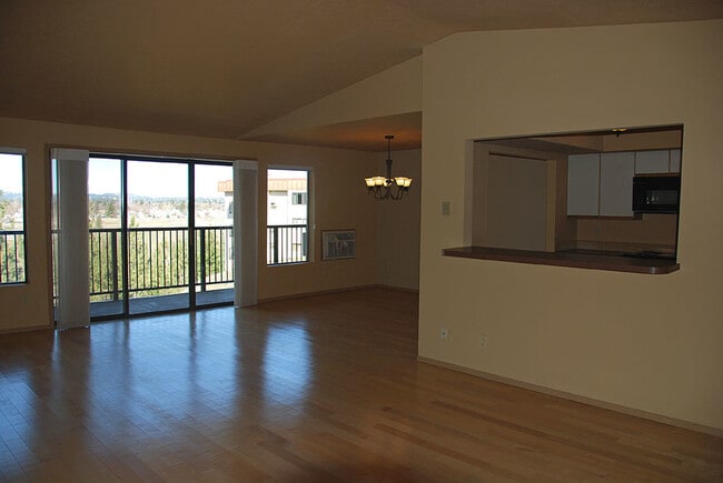 Photo - 168 S Coeur d'Alene St
