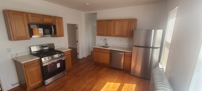 Building Photo - 66 Franklin Ave Unit 3