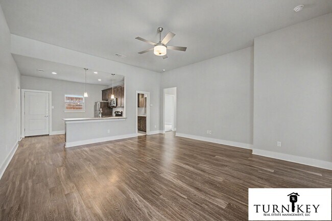 Building Photo - 220 Stewart Bend Ct Unit A
