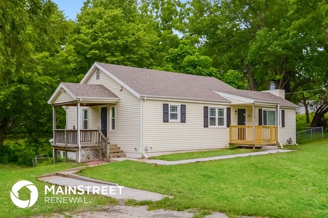 Photo - 4918 Benson St