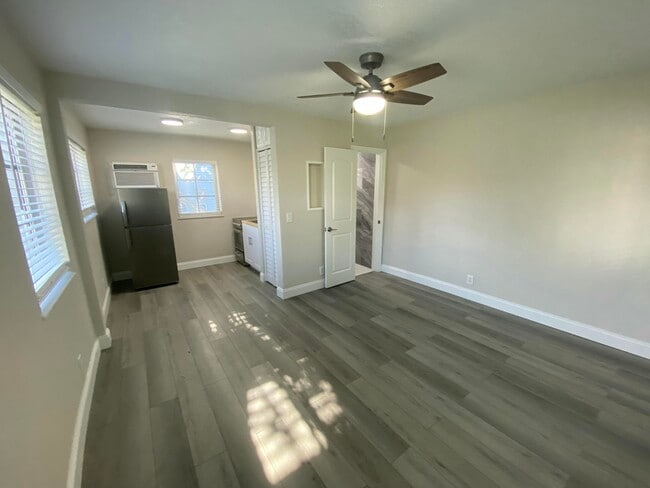 Photo - 10 N Palmway Unit 1