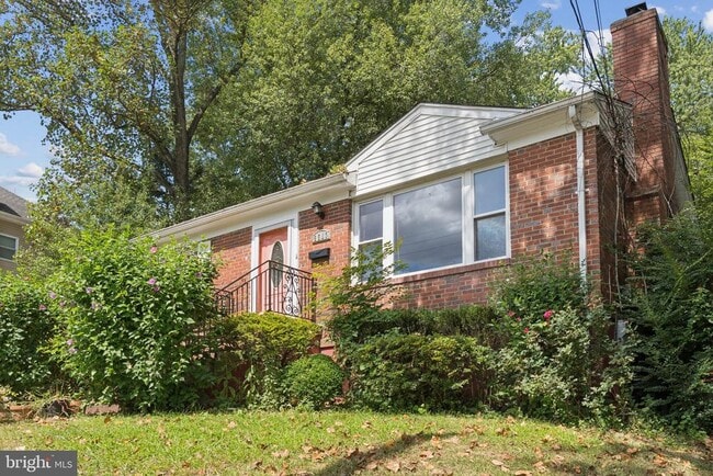 Building Photo - 6517 29th St N Rental