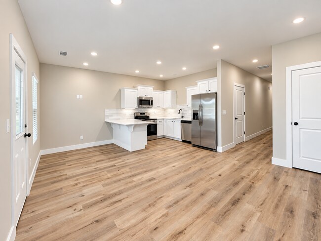 434 Blue Spgs St