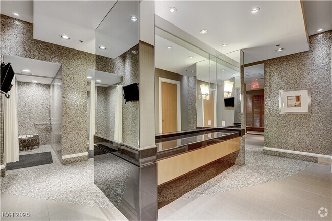 Building Photo - 2700 S Las Vegas Blvd Unit 2703 Rental