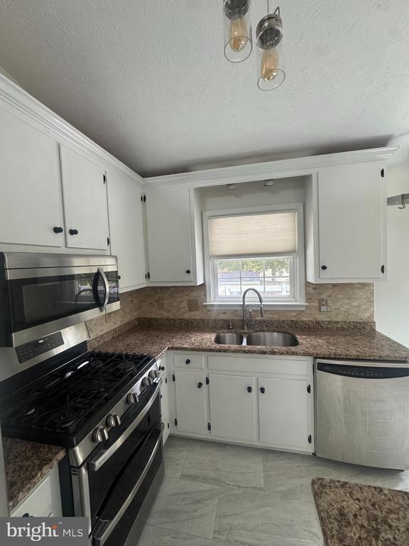 Photo - 74 Clarion Dr