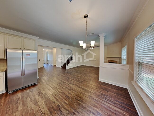 Photo - 514 Crestmont Ln