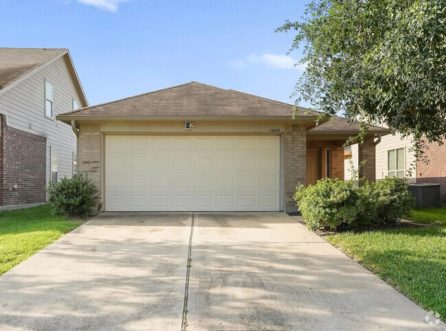 Building Photo - 19039 Walbrook Meadows Ln Rental