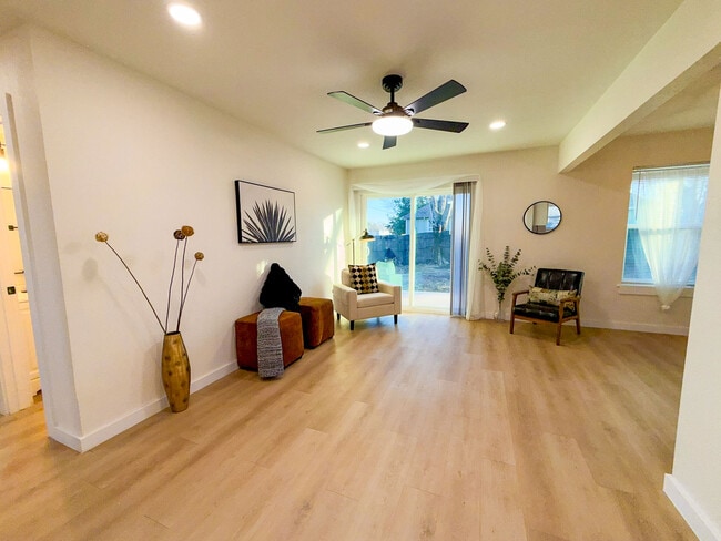 Photo - 308 E Bourn St