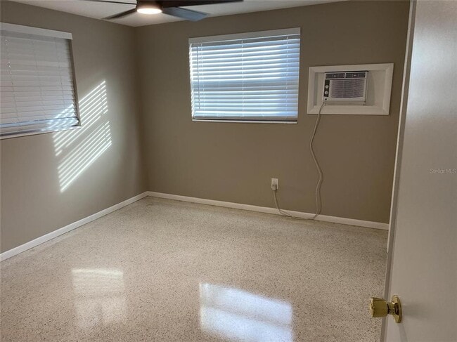 Photo - 5333 Olive Ave