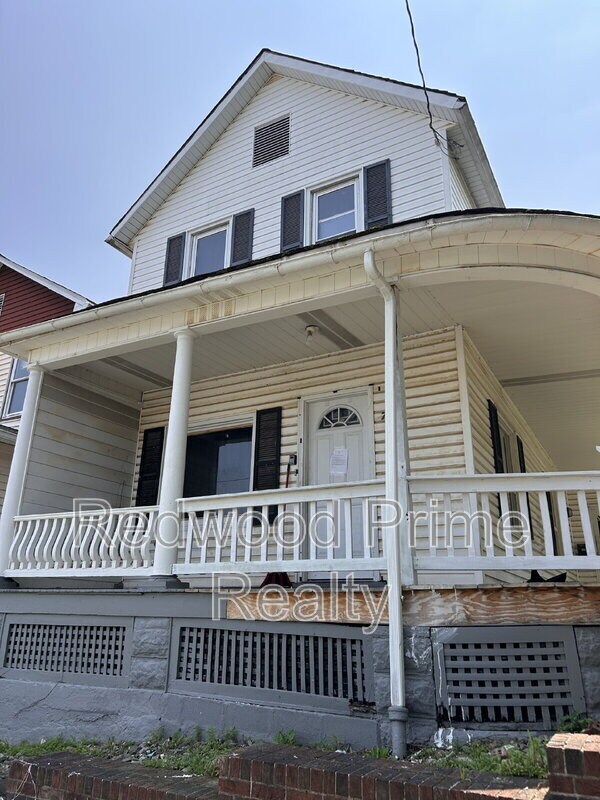 Photo - 752 Park Ave