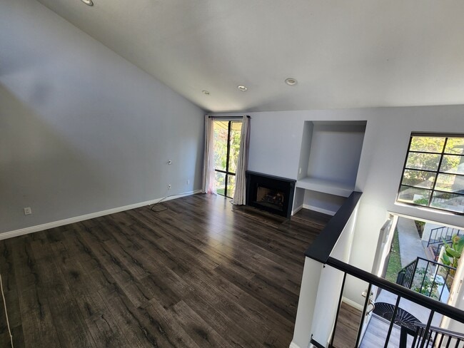 Photo - 11107 Arminta St