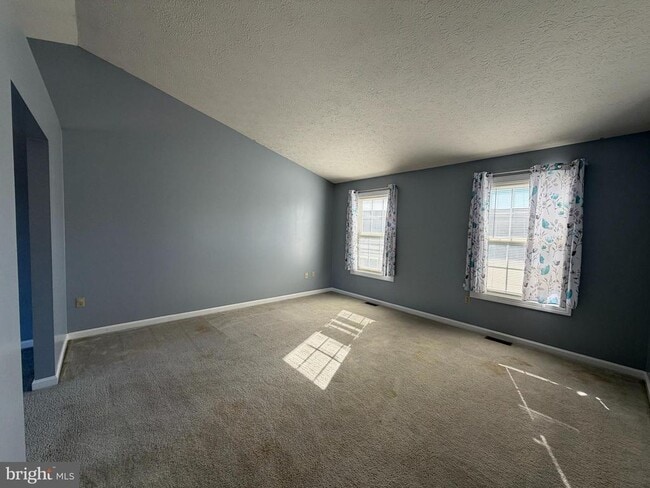 Photo - 104 New Kent Ct