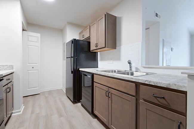 Photo - Arbors of Lebanon