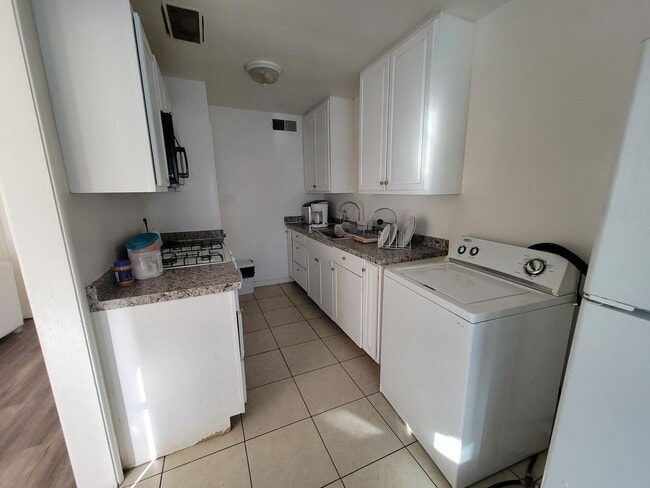 Photo - 4117-4119 E. White Ave Unit 4117 E. White Ave