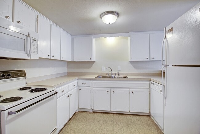 Building Photo - 1624 Marshall St Unit 4