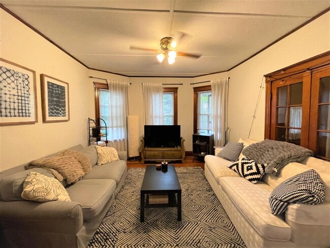 Photo - 95 Bartlett St Unit 1