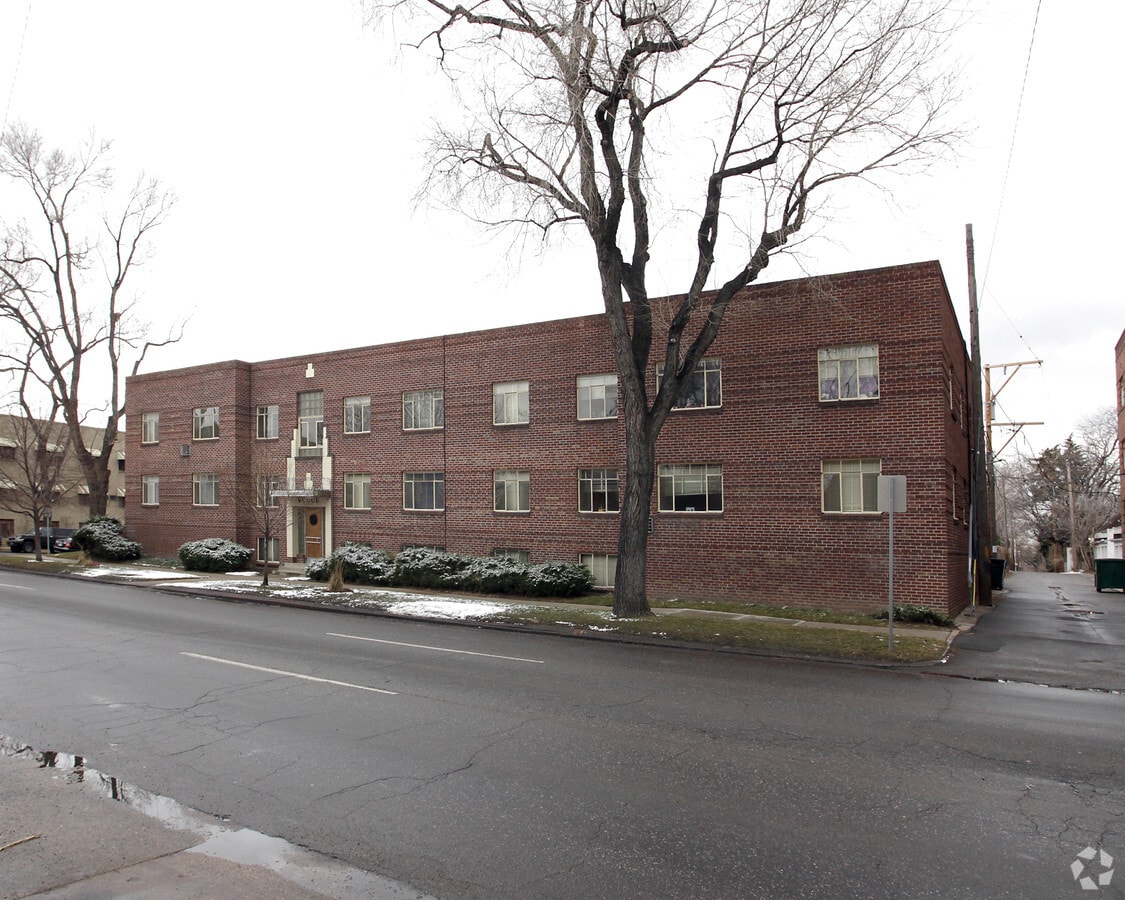 Photo - The Vogue Apartments
