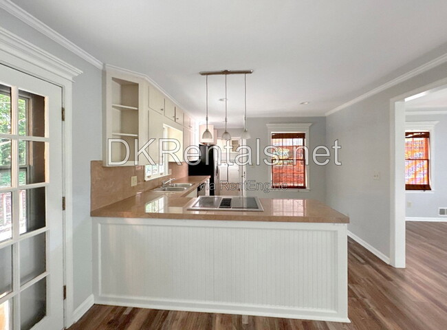 Photo - 1580 Bainbridge Ln