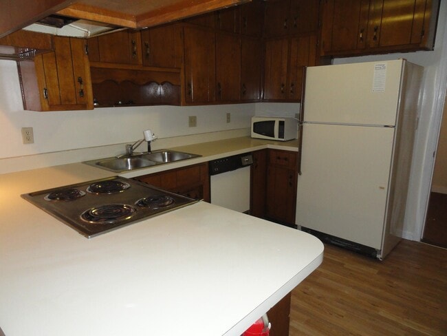 Photo - 2833 Botany Pl