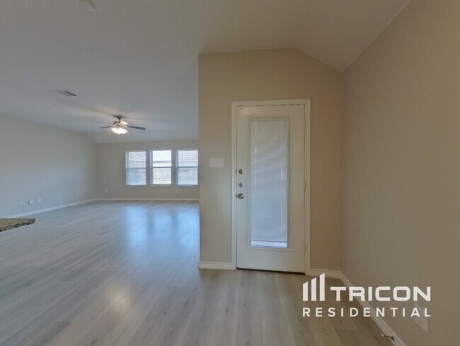 Photo - 126 Colony Way