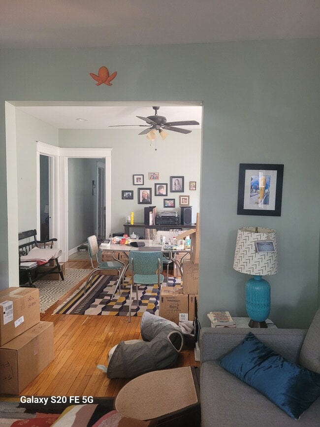 Photo - 4717 N Artesian Ave Unit 2