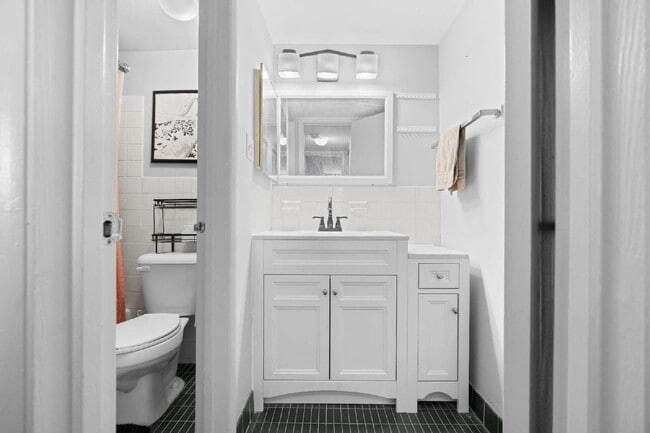 Photo - All-Inclusive Luxury Living in Rockville Town Center** Unit Apartment 1008