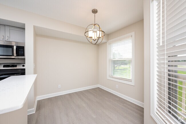 Kentucky Derby w/Breakfast Bar-Renovated