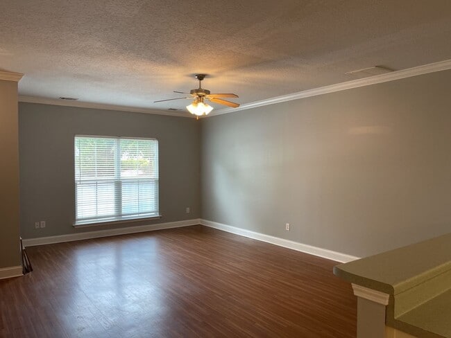 Photo - 273 Vining Way