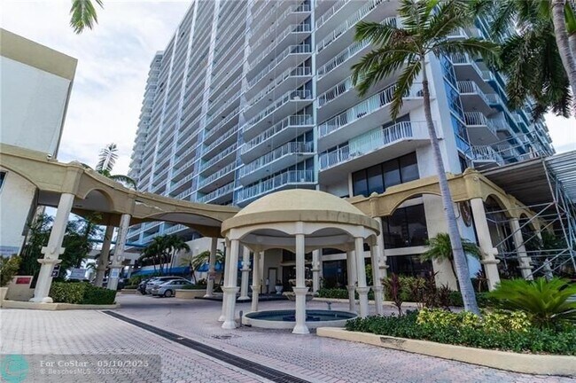 Photo - 7601 E Treasure Dr Unit 2022