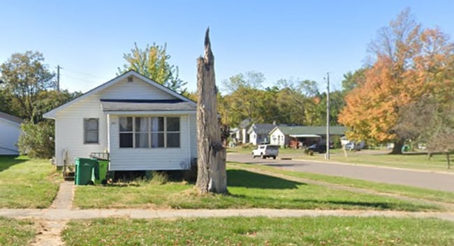 Photo - 220 N 4th St House