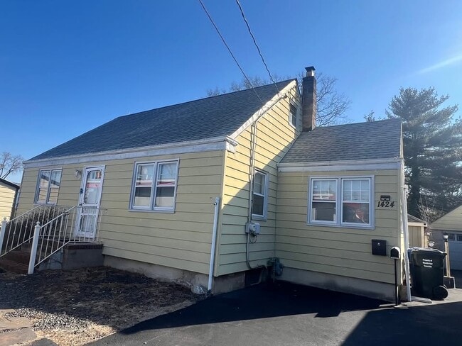 Photo - 1424 Saint Georges Ave