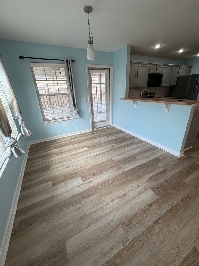 Photo - FOR RENT