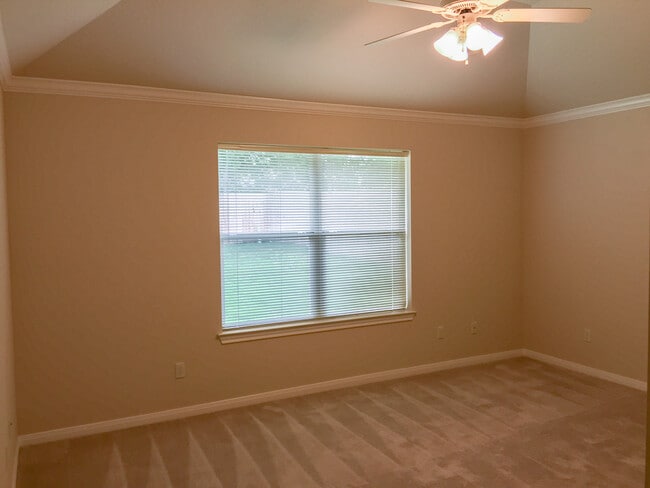 Photo - 3BR / 2BA Duplex in Hewitt, Texas | Midway ISD