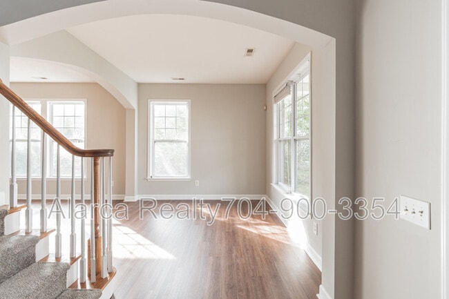 Photo - 13843 Porter Creek Rd