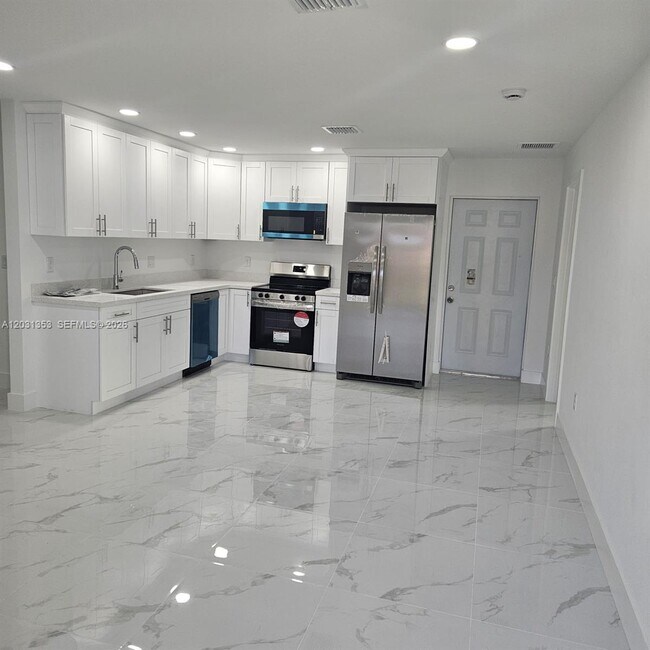 Photo - 1901 W 11th St