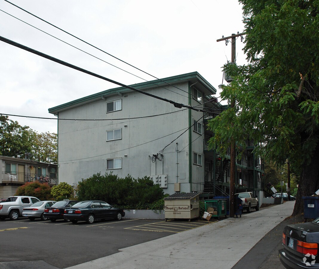 Aldersgate Apartments - Aldersgate Apartments