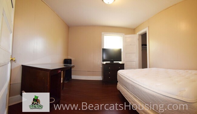 Photo - 73 Leroy St Unit 01